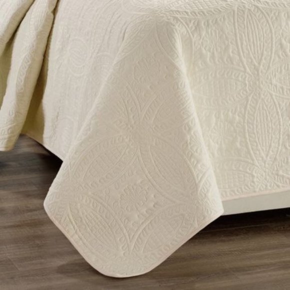 🌟New🌟Millano Chambrey  3 Piece Quilt Set Ivory - Picture 4 of 7
